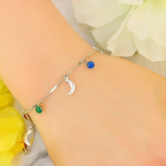 Minimalist Bracelet, Sleek & Modern Design, Women’s Fashion, YC110154-B - Picture 4 of 10